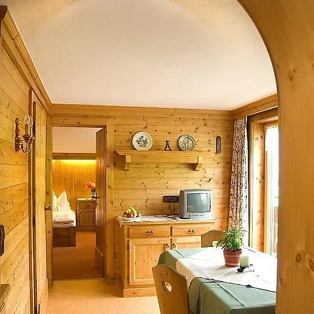 Gaestehaus Mitteregg Gasthof Hollersbach im Pinzgau