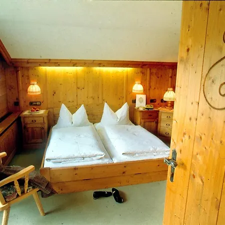 Gaestehaus Mitteregg 3*